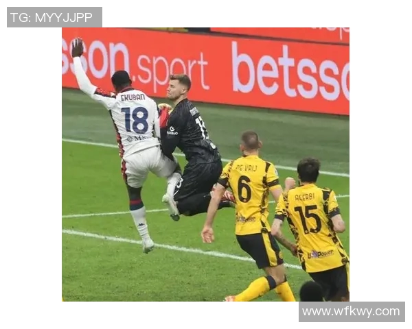 塞维利亚宣布签下国米前锋马丁内斯，增强锋线实力