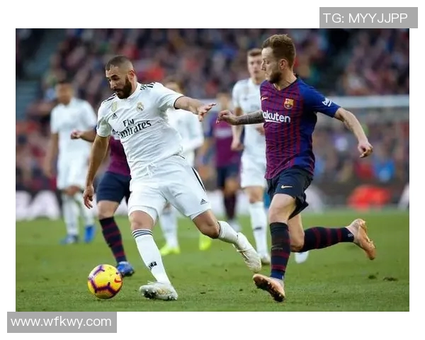 皇家社会逼平巴萨，西甲榜首之争更加激烈！