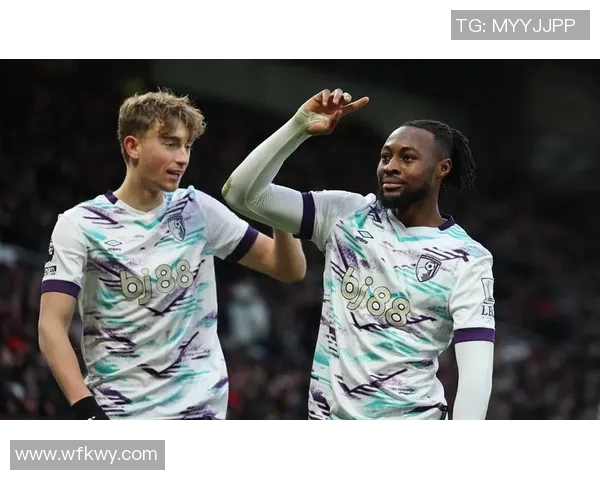 英超榜首之争：曼城反超利物浦，领跑积分榜