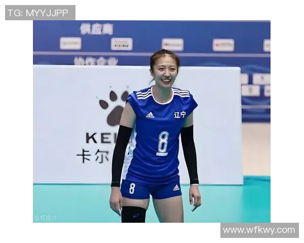 辽宁女排力克江苏豪取总冠军，主教练郎平领衔庆祝